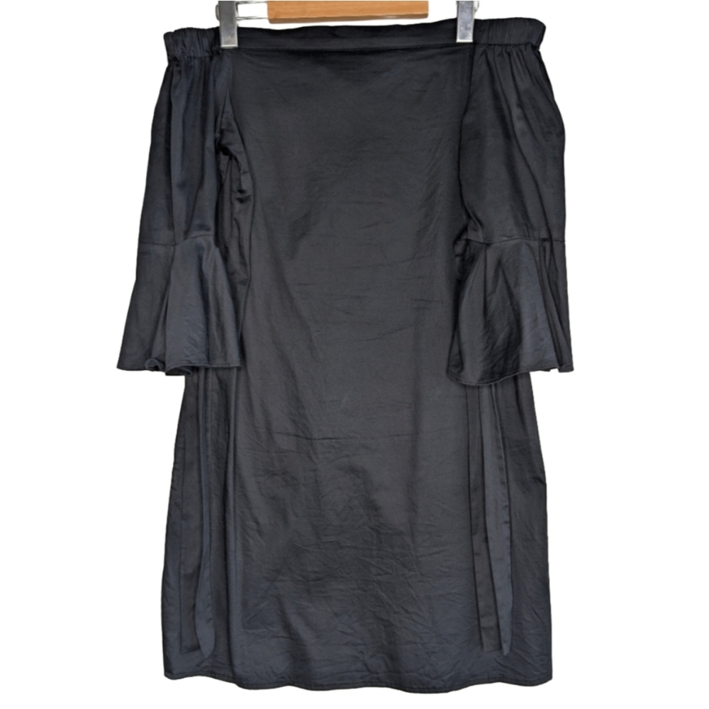 H&M Women's size 8 Black off the Shoulder Light Weight Bell‎ Sleeve Dress